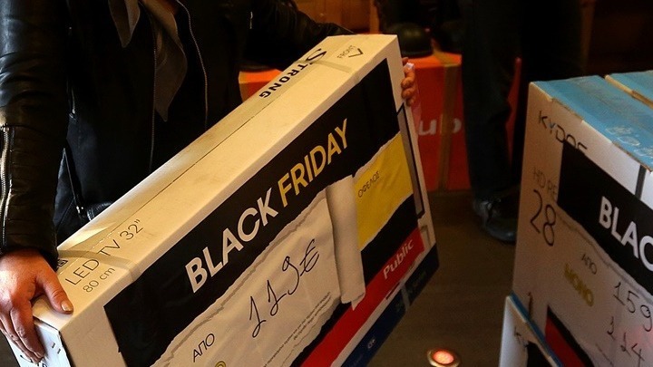 Κυνήγι προσφορών και εκπτώσεων ενόψει Black Friday